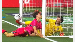 이재성 머리 다칠까봐 막아준 볼리비아 골키퍼…“스포츠 정신”