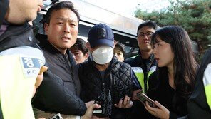 “모야모야병 심해 기억 흐릿”…시장 돌진 트럭 몬 60대 구속심사 출석