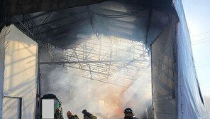 김포 플라스틱 공장 화재 초진…근로자 7명 대피·1명 부상