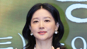 쓰러진 태국 유학생, 친구들-이영애 도움으로 3개월 만에 귀국