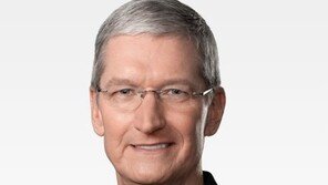 애플, 팀 쿡 퇴임 대비 후임자 선정 작업 …존 터너스 부사장 거론