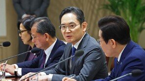李 대통령 ‘각종 규제 철폐’ 약속에… 삼성 “450조·다거점 균형발전 투자”로 화답
