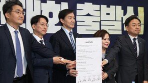 호남 찾은 조국 “민주당 중심 안방정치 혁신…정치적 메기 되겠다”