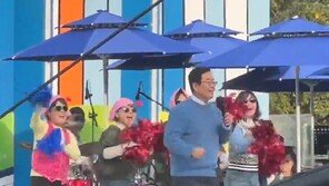 ‘백댄서 논란’ 문인 광주 북구청장, 직원들에 “심려 끼쳐 사과”