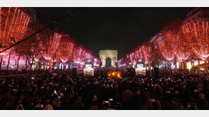 오~샹젤리제… 파리는 벌써 크리스마스 축제