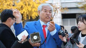 전광훈, 경찰 출석 “서부지법 난동, 우리와 무관…설교가 어떻게 가스라이팅이냐”