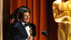 톰크루즈 “영화 위해 뭐든 할것…더는 뼈 부러지는 일 없길”