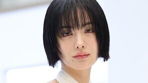 ‘강도 제압’ 나나…“무술 유단자라도 강도 요구 응해주고 신고했어야”