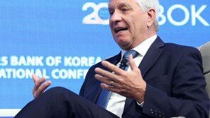 연준 부의장 “인플레 위험” 내달 금리동결에 무게