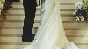 ‘56세’ 캐서린 제타 존스, ‘81세’ 마이클 더글러스와 결혼 25주년…여전한 사랑