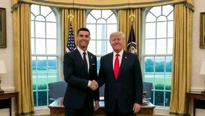 “형이 왜 거기서 나와”…호날두, 트럼프-빈살만 백악관 만찬 참석