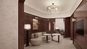 신세계百, ‘비아신세계’ 론칭 100일… 오프라인 상담 창구 ‘트래블 컨시어지’ 신설