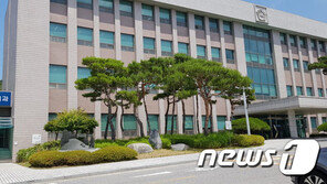 태안 해안 밀입국 1년간 배추밭서 일한 중국인에 징역 3년 구형