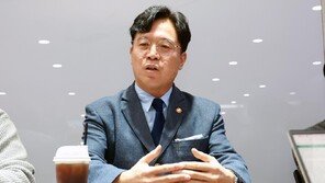 노동장관 “연내 65세 정년연장 입법 추진…노사 합의 적극 지원”