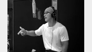 유승준, 피처링으로 슬며시 복귀…23년만에 국내 활동