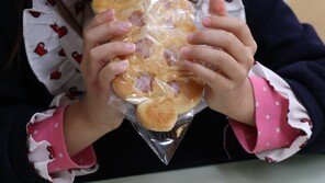 “빵만 먹으니 배고파요”…총파업에 불 꺼진 급식실