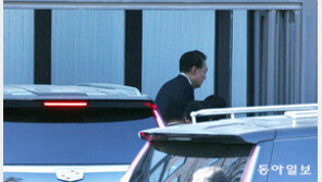 尹, 경호차장에 “국군통수권자 안전만 생각” 문자 보냈다