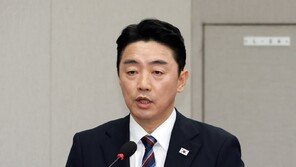 ‘계엄령 놀이’ 갑질 7급 공무원 논란…대통령실 “엄정 조치 지시”