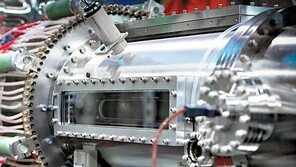 ‘인공 태양’ 향한 세 방식 도전… ‘자석 vs 레이저 vs 전류’