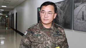 여인형 “계엄 못해” 직언 후 윤석열에 무릎꿇어…“무례했다 생각”
