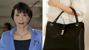 中에 맞선 다카이치 인기 치솟아…‘사나에 백’도 품절