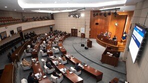 군산시의장 관용차 대신 렌터카 이용 논란…“전기차 무섭다고 해”