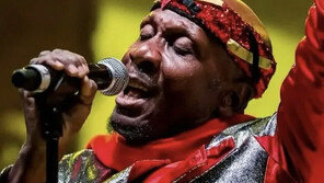 ‘로큰롤 명예의 전당’ 헌액된 레게 전설 지미 클리프 별세