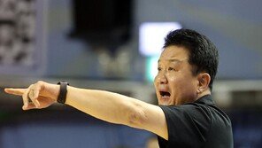 약체 평가 딛고 끈끈한 수비 앞세워 선두 경쟁 중인 유도훈 정관장 감독…“우승이 간절한 시즌”