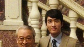 송승헌, 14년전 故 이순재와 함께…소유진·오나라도 “진정한 어른”