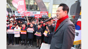 ‘박정희 목도리’ 맨 장동혁 “李정권, 소소한 행복 파괴…지선 꼭 승리해야”