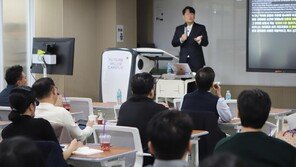 [커리어&amp;]“기술 발전해도 변화 주체는 사람”… 직무 전환-재교육 등 지원