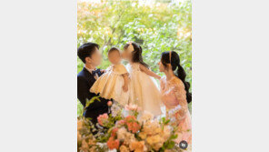 이정현, ‘3살 연하’ 의사 남편♥·두 딸 공개…행복 미소