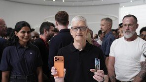 “아이폰17 대박”…애플, 14년 만에 삼성 제치고 판매량 1위 전망