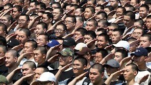 육군 조교, 훈련병에 담배 한 개비당 10만원에 팔다 적발