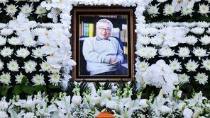 ‘꽃할배’ 故이순재와 마지막 인사…신구도 박근형·백일섭 이어 빈소 조문