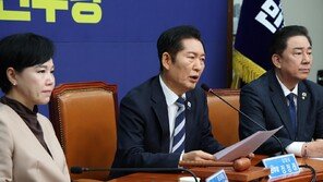 與, 사법개혁 5종 총공세… 천대엽 “87년 헌법 삼권분립에 역행”