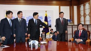 송언석 “되는 것도 없는데 사진만 찍나”…여야 원내대표 회동서 무슨일?