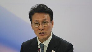 金총리 “계엄버스 탄 육군 법무실장 경징계 취소…엄정 재검토”