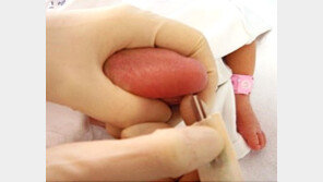 [이진한의 메디컬리포트]인구 절벽 시대, 신생아 건강권 첫발은 신생아 선별검사