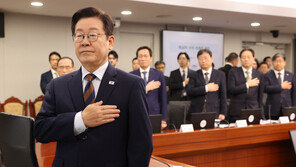 李 “내년 예산안, 어거지 삭감 아니면 野요구 수용을”