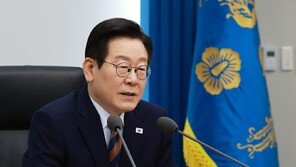 李대통령 지지율 2주 연속 60%…민주 42%·국힘 24%
