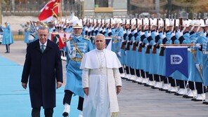 교황 “국제사회 갈등 고조, 인류 미래 위태롭다”