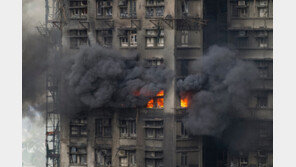 홍콩 당국 “아파트 화재 사망자 128명…부상자 79명·실종 200여 명”