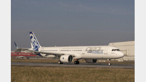 에어버스 또 문제…소프트웨어 리콜 이어 이번엔 금속패널