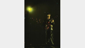 우즈, 전역 후 단독콘서트 성료…“엔딩이자 새로운 시작”