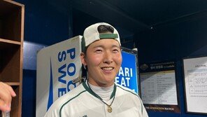 홈런왕 등극에 열창까지…롯데 최준용 “내년엔 연패 없을 것”