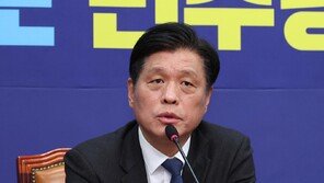 與 “3대 특검 종료후 추가 특검 검토”… 野 “지방선거 내란몰이”