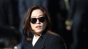 명품 선글라스 쓰고 아들 임관식 찾은 임세령 대상 부회장 ‘올 블랙’ 패션 화제