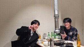 ‘매니저 금전 피해’ 성시경, 박서준과 술자리…소주병 가득