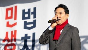 장동혁 “감옥갈 사람은 추경호 아닌 이재명…영장 기각 대반격 신호탄”